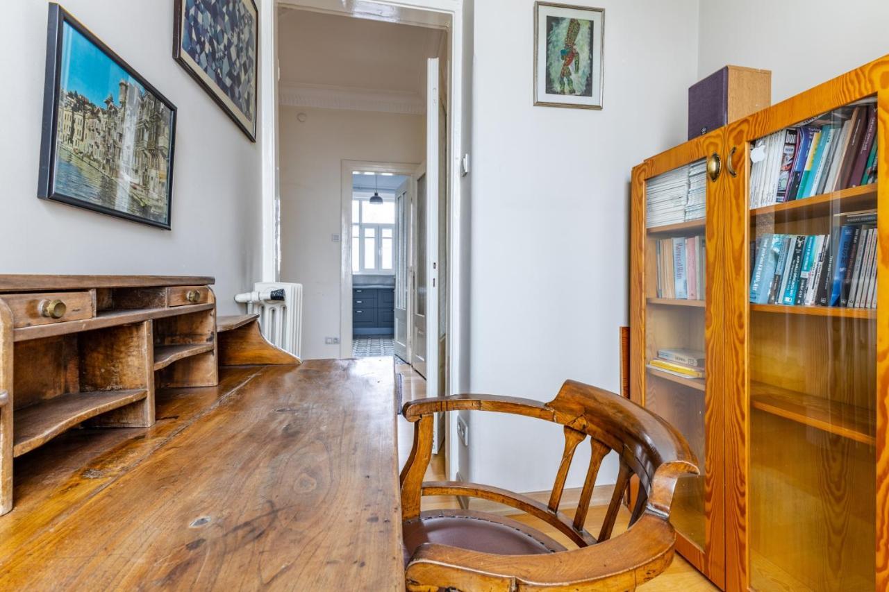 Apartamento Flat With Balcony And Bosphorus View In Beyoglu Estambul Exterior foto
