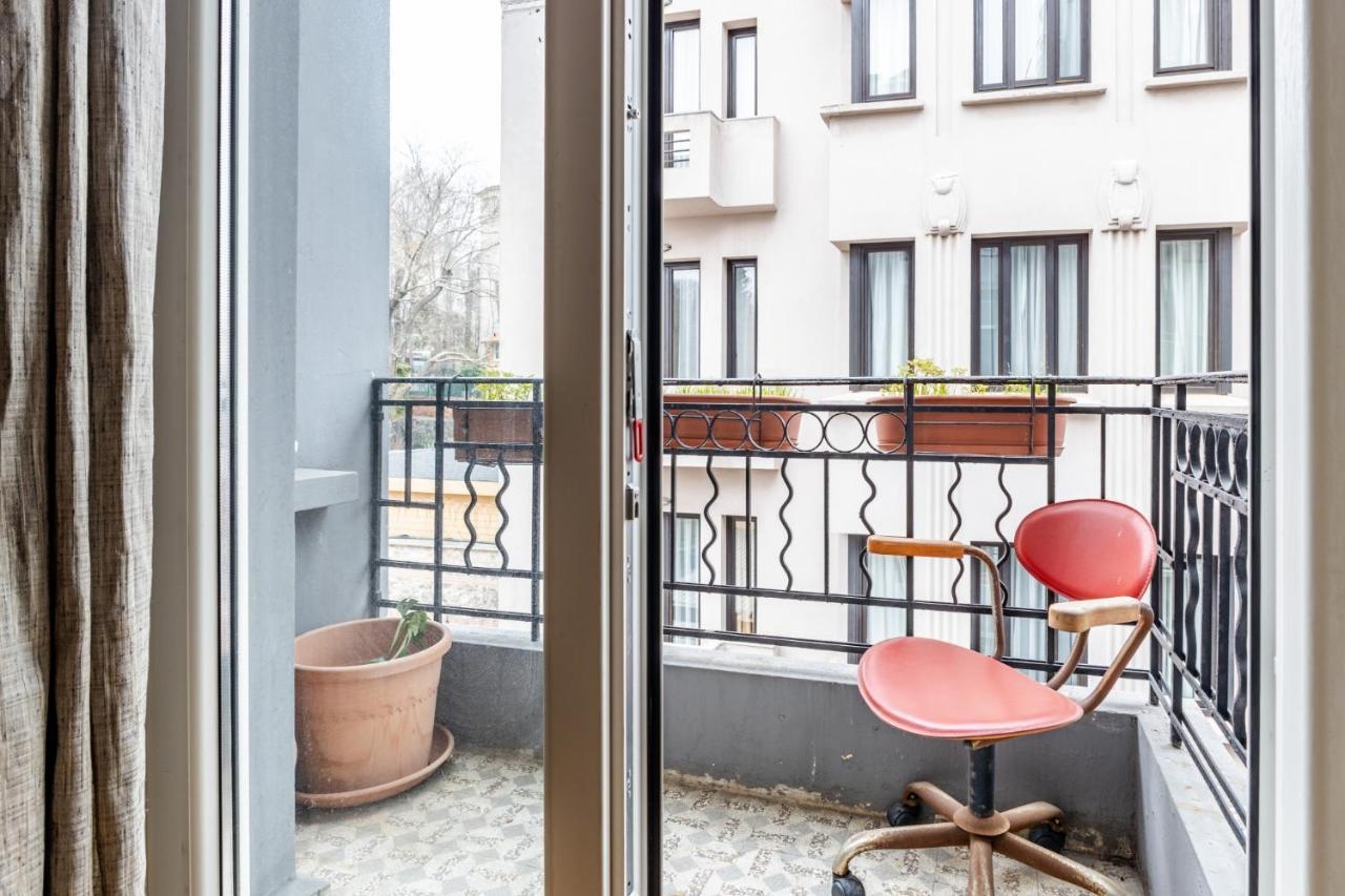 Apartamento Flat With Balcony And Bosphorus View In Beyoglu Estambul Exterior foto