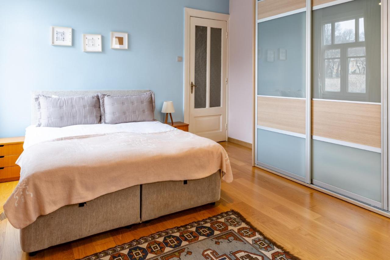 Apartamento Flat With Balcony And Bosphorus View In Beyoglu Estambul Exterior foto