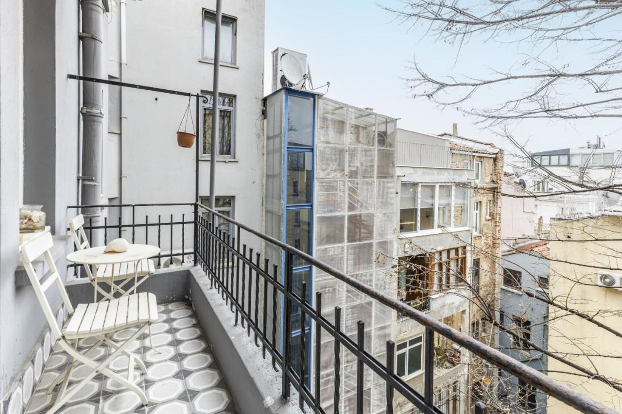 Apartamento Flat With Balcony And Bosphorus View In Beyoglu Estambul Exterior foto
